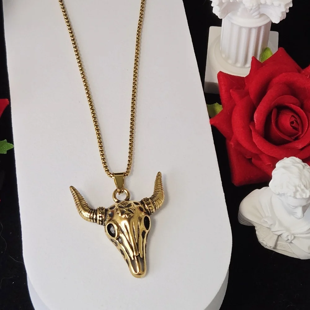 Gold Bull Head Pendant Necklace Western Steer Horned Skull Chain Unisex Outlaw